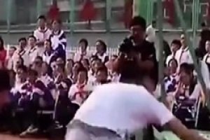 都是大前锋，翟晓川的运球和阿隆-戈登差距有多大？