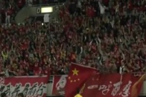 战术多样化还得里皮，替补球员效果明显，日本教练直接提前离场